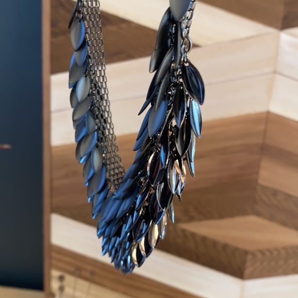 Statement Necklace “Onyx Drip” - Picture 6 of 7